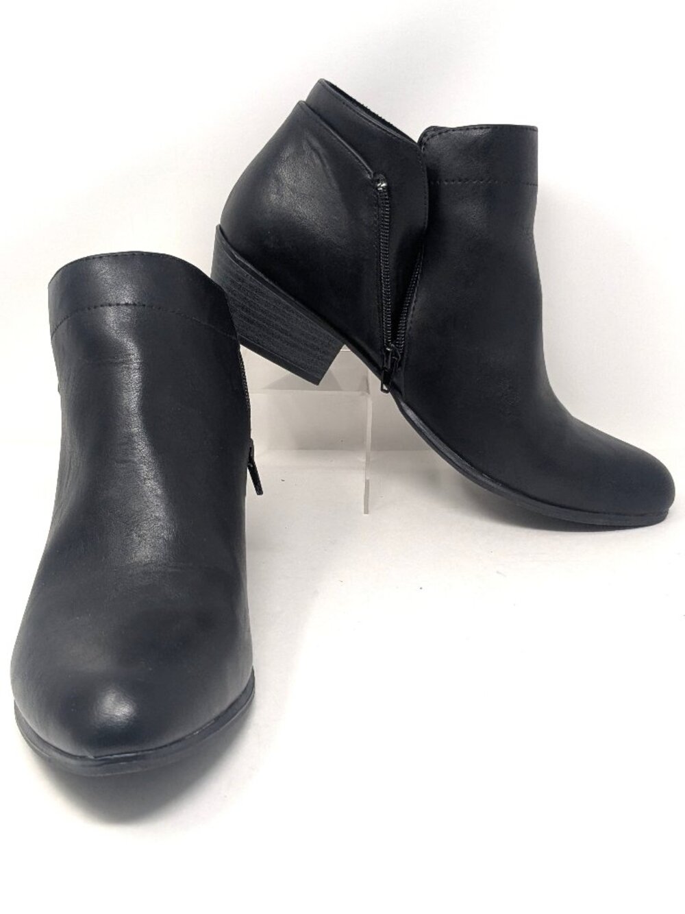 Unionbay Women's Stacked Heel Booties Black " Toledo" size 11 M Zip NWOB